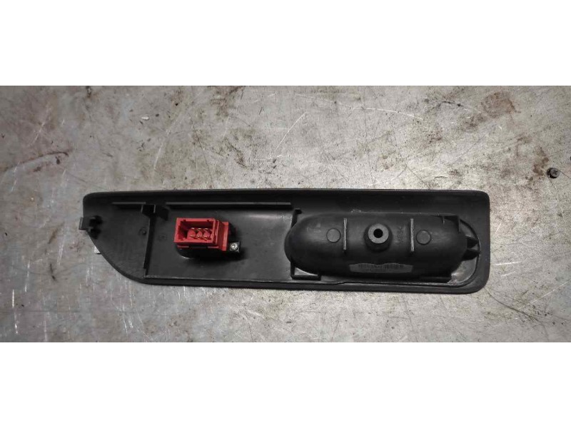 Recambio de mando elevalunas delantero derecho para renault laguna (b56) 2.0 d rn (b56f/g) referencia OEM IAM   