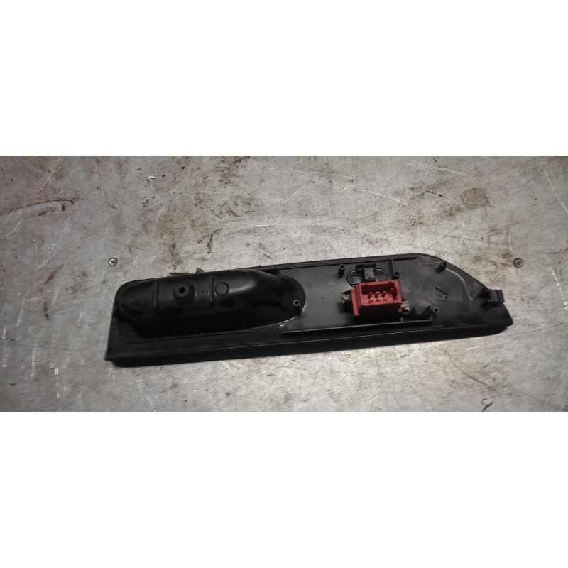 Recambio de mando elevalunas delantero derecho para renault laguna (b56) 2.0 d rn (b56f/g) referencia OEM IAM   
