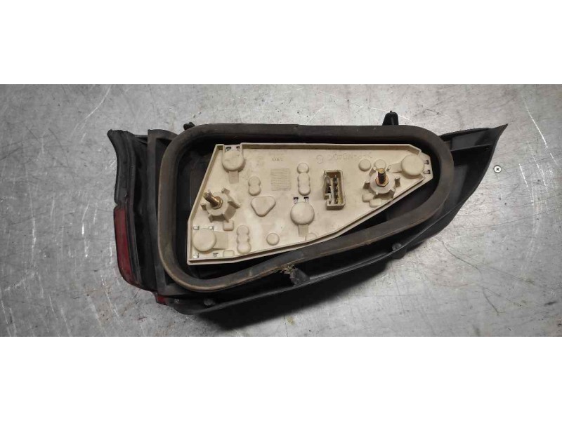 Recambio de piloto trasero izquierdo para peugeot 106 (s2) sketch referencia OEM IAM   