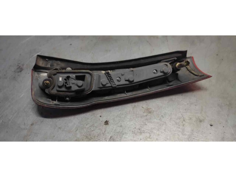 Recambio de piloto trasero izquierdo para fiat punto berlina (176) 1.4 cat referencia OEM IAM   