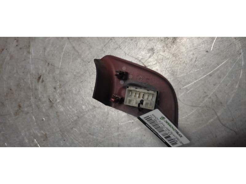 Recambio de mando elevalunas delantero derecho para fiat bravo (182) td 75 s referencia OEM IAM   