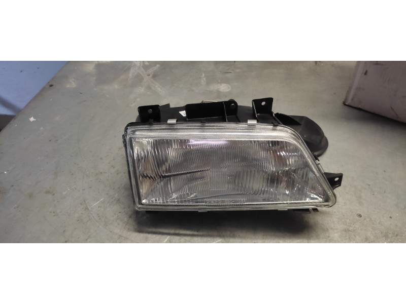 Recambio de faro derecho para peugeot 405 berlina srd-turbo exclusive referencia OEM IAM  NUEVO 