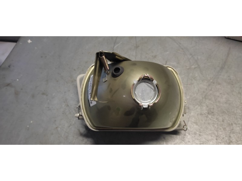 Recambio de faro izquierdo para peugeot 309 srd referencia OEM IAM  NUEVO 