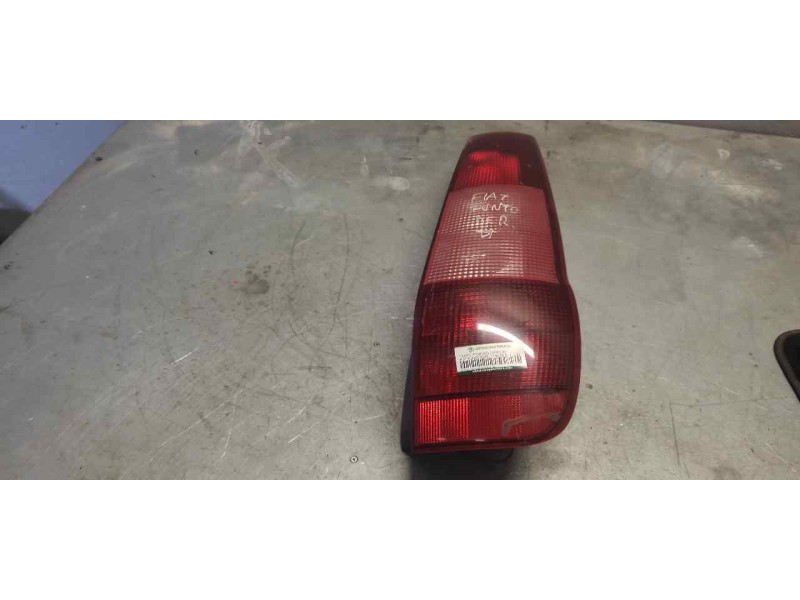 Recambio de piloto trasero derecho para fiat punto berl. (176) 55 s referencia OEM IAM   