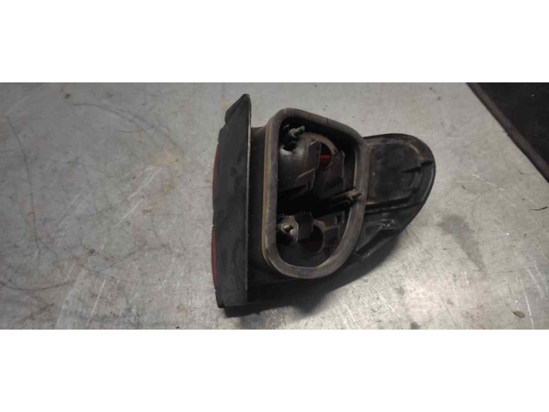 Recambio de piloto trasero derecho para renault laguna (b56) 2.0 16v rxe (b56d) referencia OEM IAM   