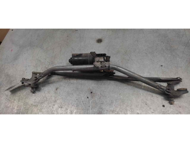 Recambio de motor limpia delantero para volkswagen passat berlina (3b2) básico referencia OEM IAM 0390241132  