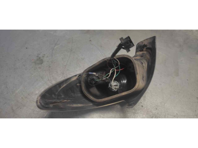 Recambio de piloto trasero izquierdo para peugeot 206 berlina xr referencia OEM IAM  TUNING 