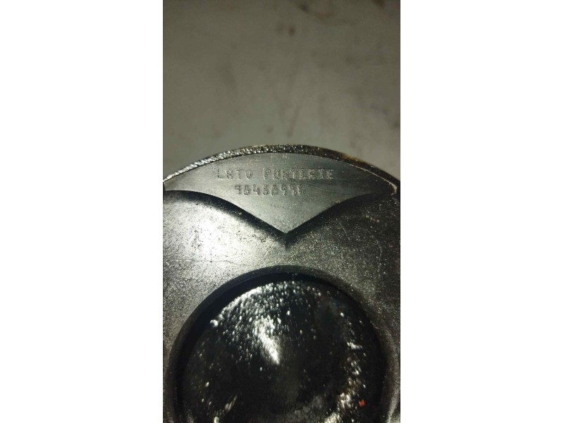 Recambio de piston para iveco eurotech (mt) fki 180 e 27 larga distancia referencia OEM IAM 98458996  