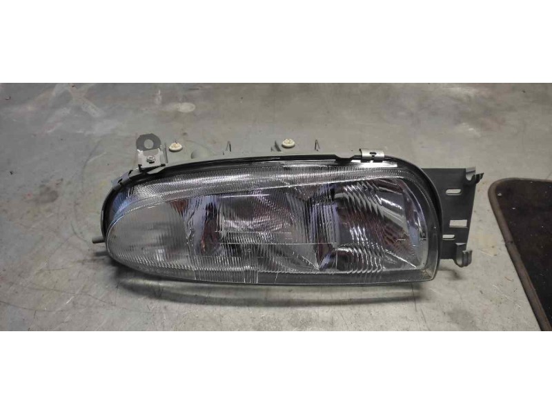 Recambio de faro derecho para ford fiesta berlina básico referencia OEM IAM  NUEVO 