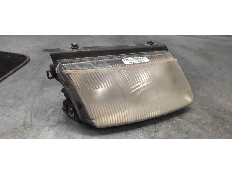 Recambio de faro derecho para volkswagen passat berlina (3b2) comfortline referencia OEM IAM   