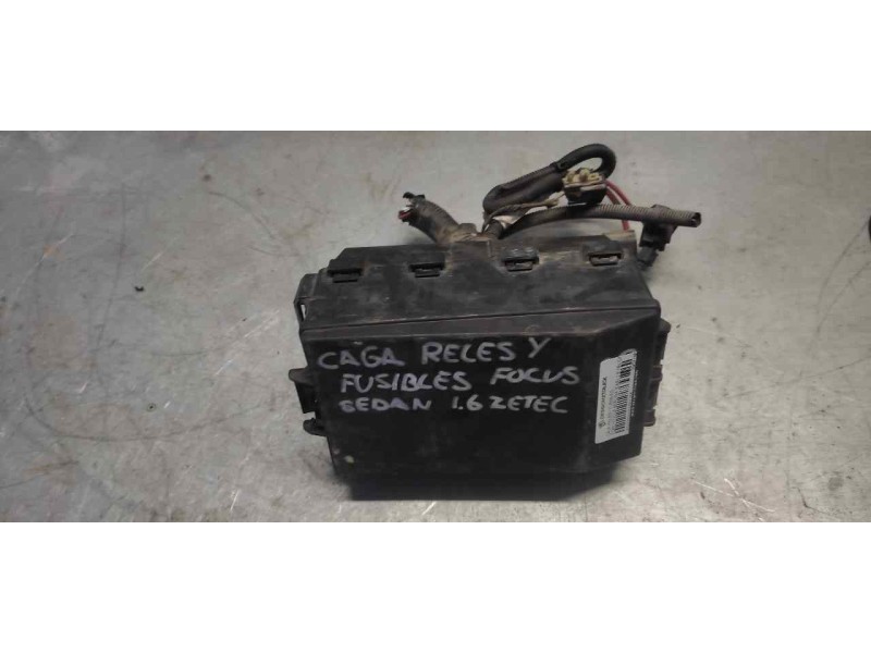 Recambio de caja reles / fusibles para ford focus berlina (cak) 1.6 16v cat referencia OEM IAM 2M5T14A067BB  
