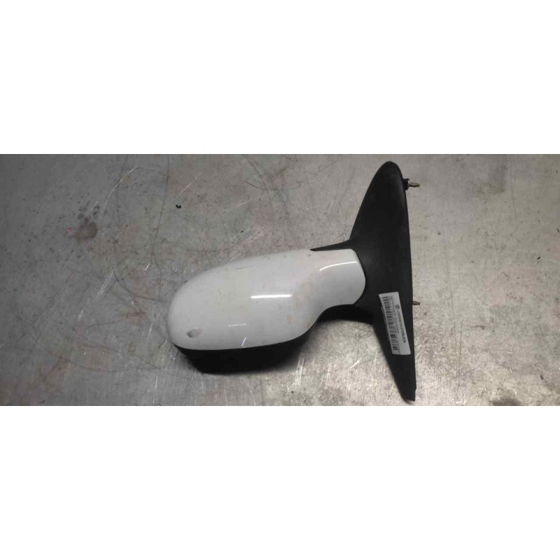 Recambio de retrovisor izquierdo para renault megane i berlina hatchback (ba0) 1.4 referencia OEM IAM   5 PINS