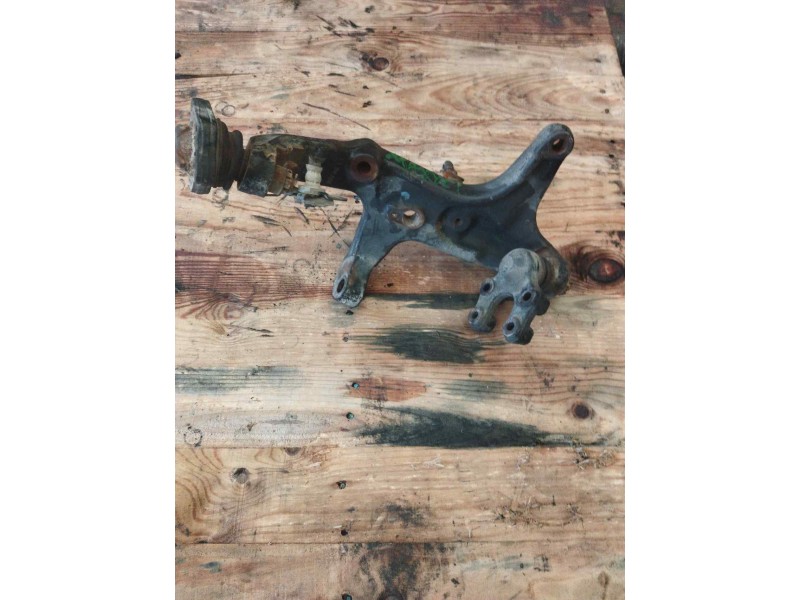 Recambio de mangueta delantera derecha para renault maxity fg 130.35/45 referencia OEM IAM   