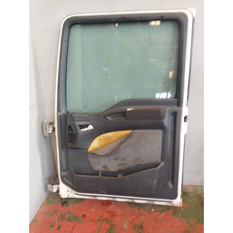 Recambio de puerta delantera derecha para man tg - a 18.xxx fg / bb   (e3/e4) xl referencia OEM IAM   