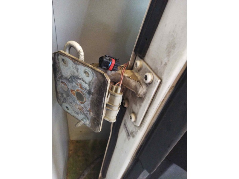 Recambio de puerta delantera derecha para man tg - a 18.xxx fg / bb   (e3/e4) xl referencia OEM IAM   