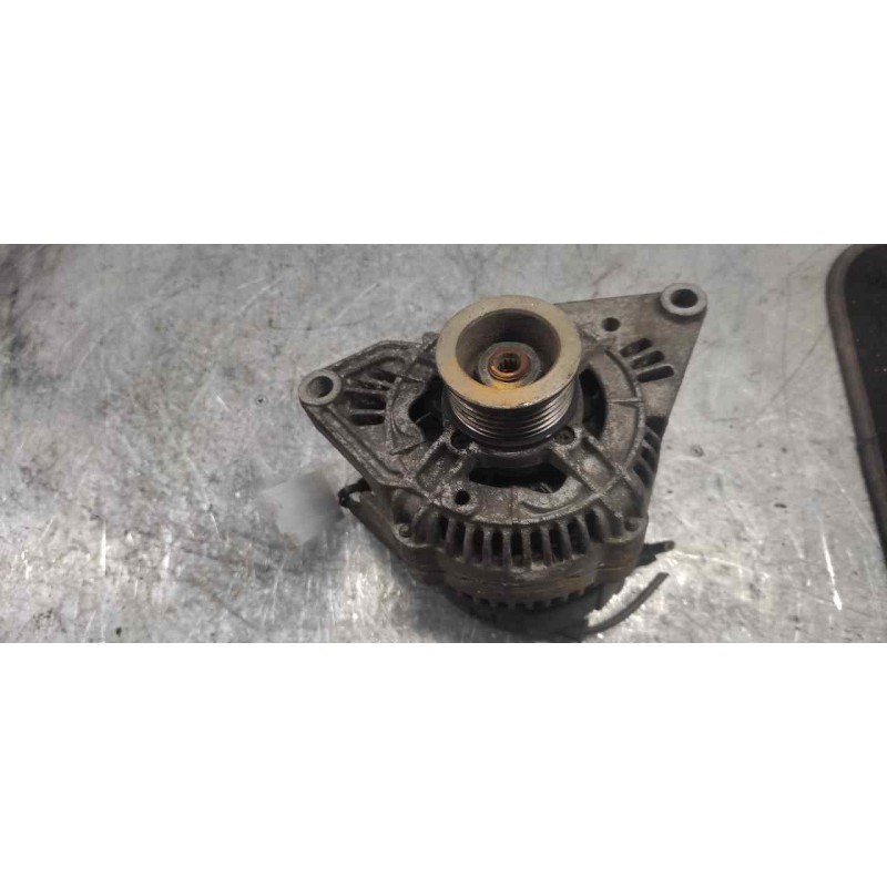 Recambio de alternador para nissan micra (k11) básico (k11) referencia OEM IAM 0123110007 BOSCH 14V 30-70A 6