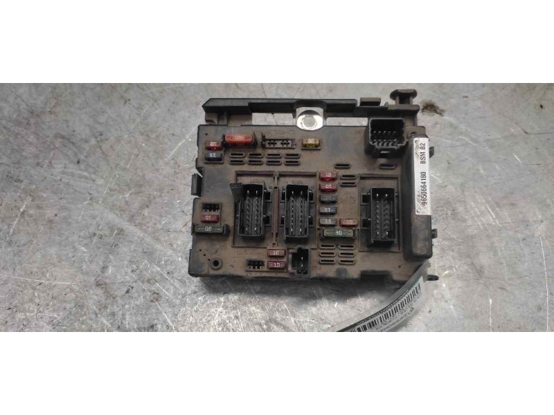Recambio de caja reles / fusibles para peugeot 307 (s1) xr clim referencia OEM IAM 9650664180 BSM 