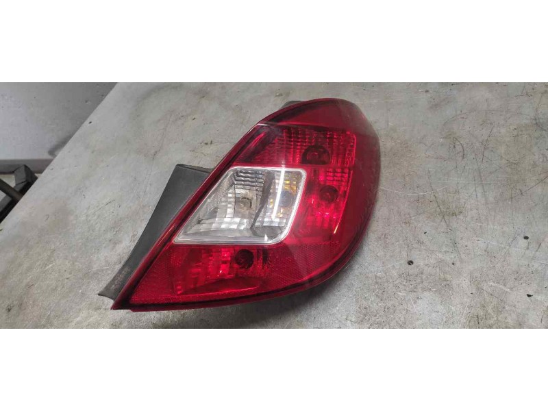 Recambio de piloto trasero derecho para opel corsa d innovation referencia OEM IAM   6 PINS