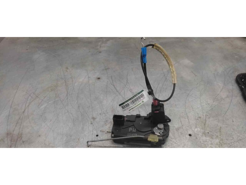 Recambio de cerradura puerta trasera derecha para opel zafira b cosmo referencia OEM IAM 13210739 4 PINS 