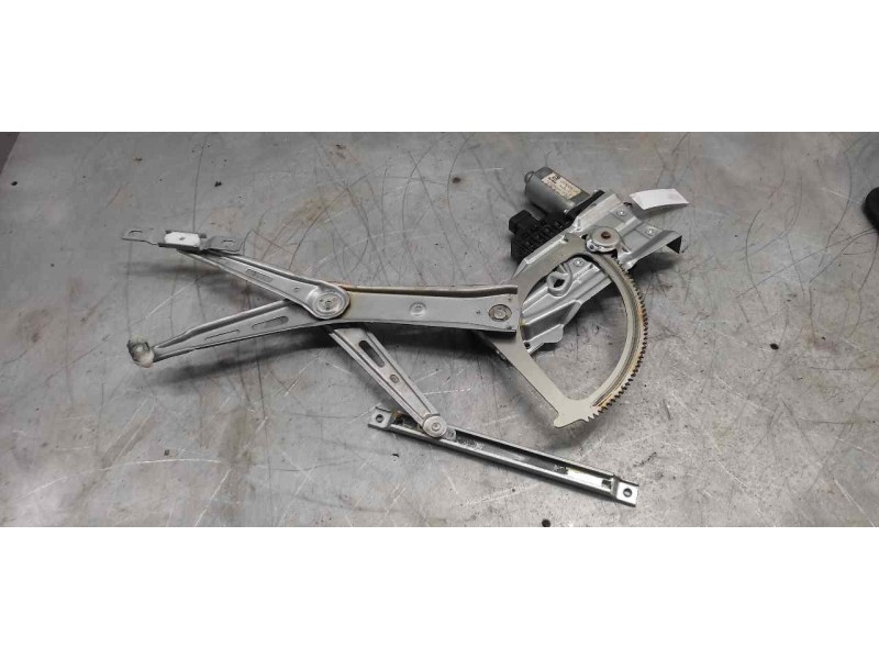 Recambio de elevalunas delantero izquierdo para opel zafira b cosmo referencia OEM IAM 13132434 6 PINS 
