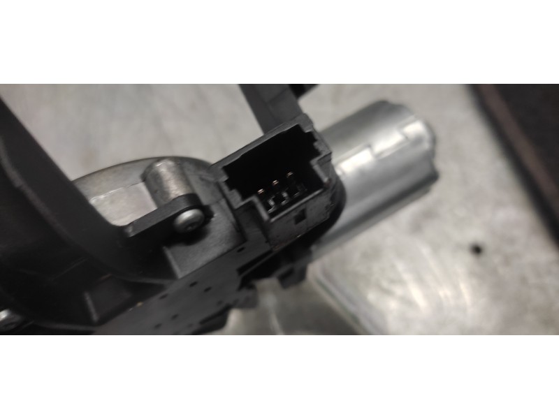 Recambio de motor limpia trasero para peugeot 207 x-line referencia OEM IAM 0390201813 9652418780 3 PINS