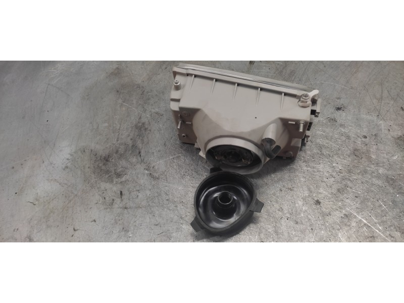 Recambio de faro derecho para fiat uno (146) ds referencia OEM IAM  NUEVO 