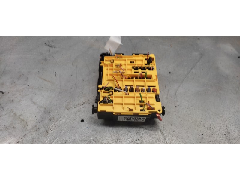 Recambio de caja reles / fusibles para peugeot 308 active referencia OEM IAM 9804848580  