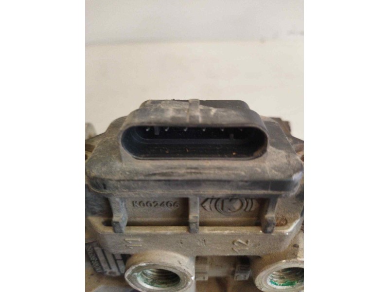 Recambio de valvula aire para iveco eurocargo 05.03  5.9 diesel referencia OEM IAM 504052063 504100604 DX65