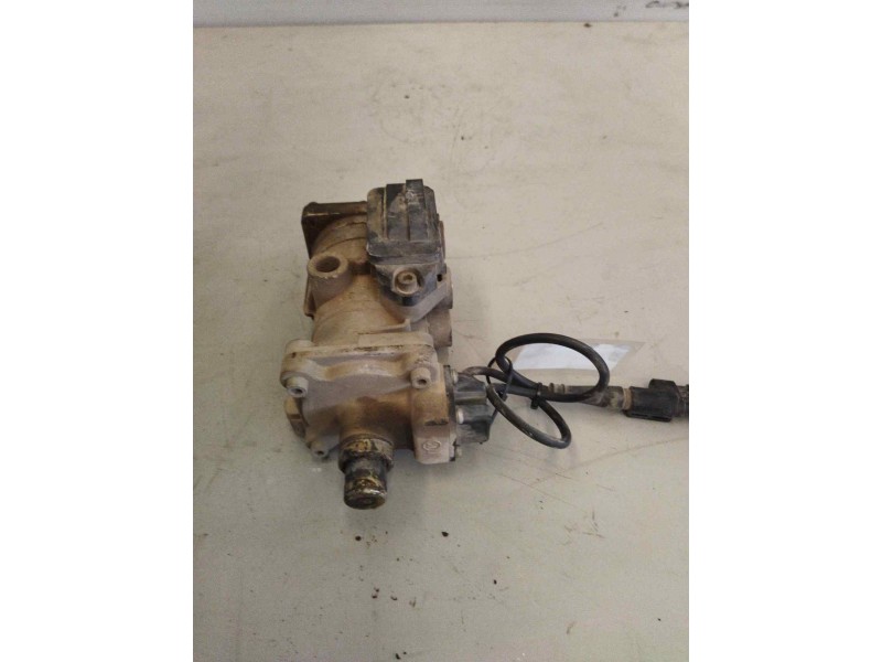 Recambio de valvula aire para iveco eurocargo 05.03  5.9 diesel referencia OEM IAM 504052063 504100604 DX65