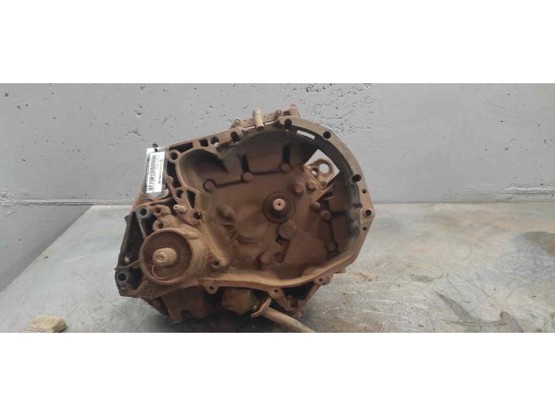 Recambio de caja cambios para renault 19 hatchback (b/c53) 19 txe referencia OEM IAM JB3031  