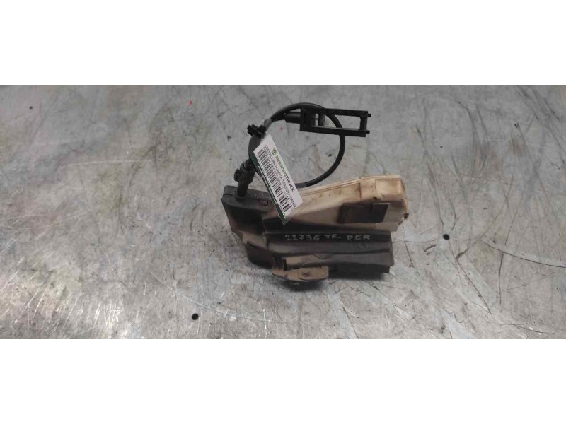 Recambio de cerradura puerta trasera derecha para ford galaxy (vy) ghia referencia OEM IAM 93BG220A20DD 6 PINS 