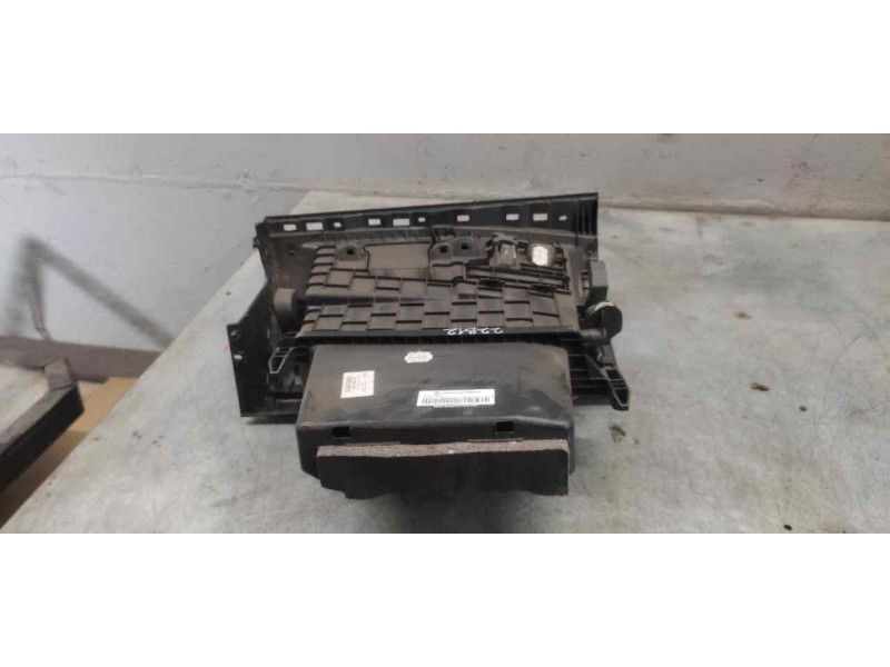 Recambio de guantera para renault megane iii berlina 5 p dynamique referencia OEM IAM   