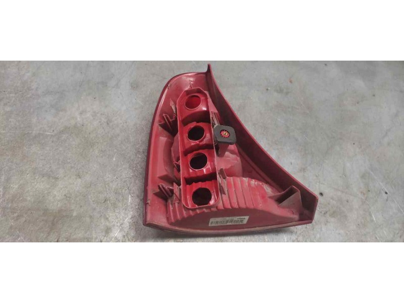 Recambio de piloto trasero derecho para renault clio ii fase ii (b/cb0) authentique referencia OEM IAM   