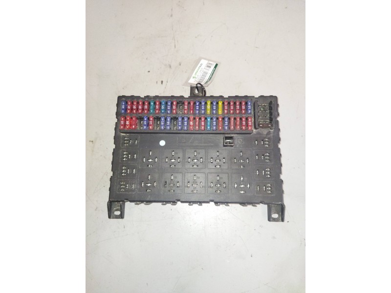 Recambio de caja reles / fusibles para daf serie xf105.xxx fsa 4x2 space-cab referencia OEM IAM 1674870  