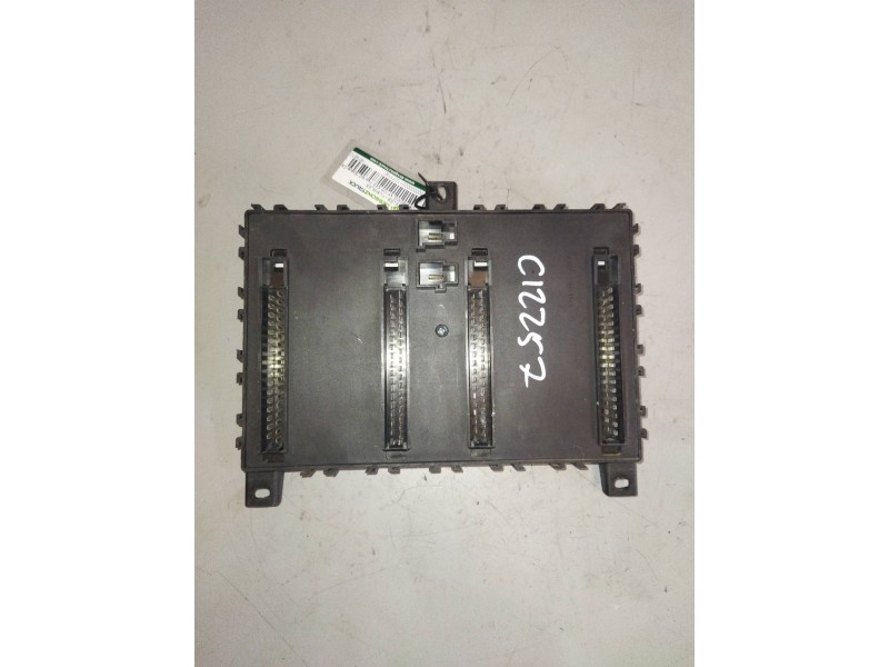 Recambio de caja reles / fusibles para daf serie xf105.xxx fsa 4x2 space-cab referencia OEM IAM 1674870  