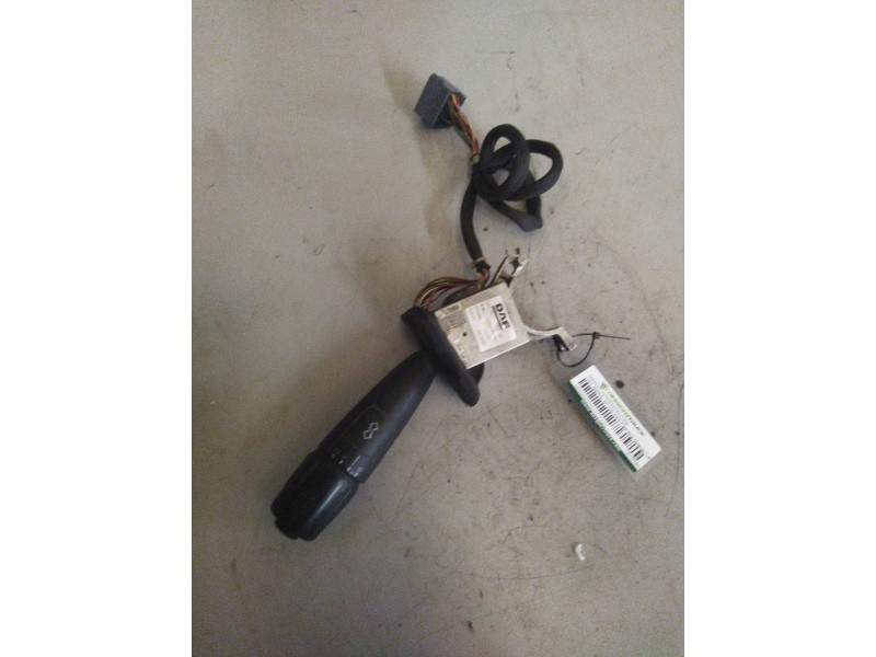 Recambio de mando intermitentes para daf serie xf105.xxx fsa 4x2 space-cab referencia OEM IAM 1615080  