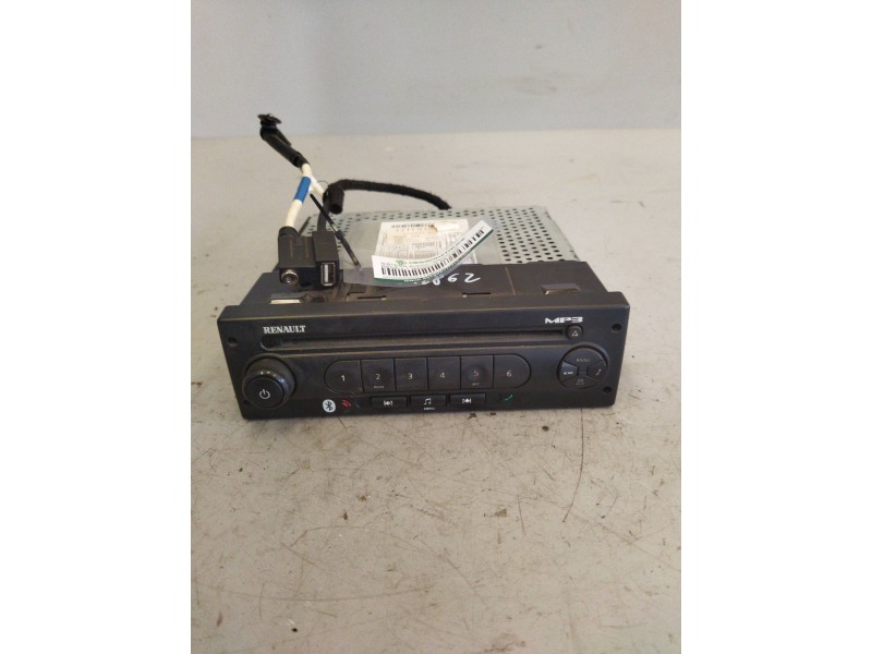 Recambio de sistema audio / radio cd para renault magnum ab 2005 12.8 diesel referencia OEM IAM 7423123002 21889473 