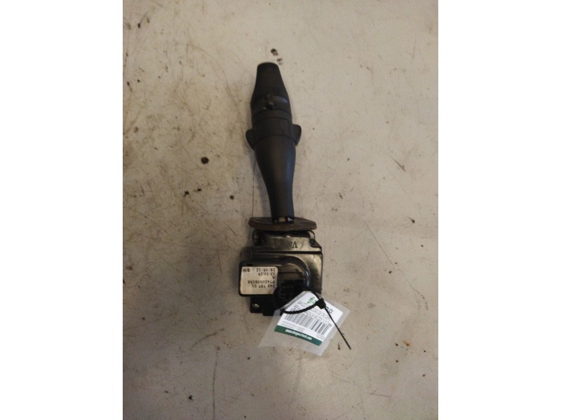 Recambio de mando velocidad de crucero para renault magnum ab 2005 12.8 diesel referencia OEM IAM 7420808188  