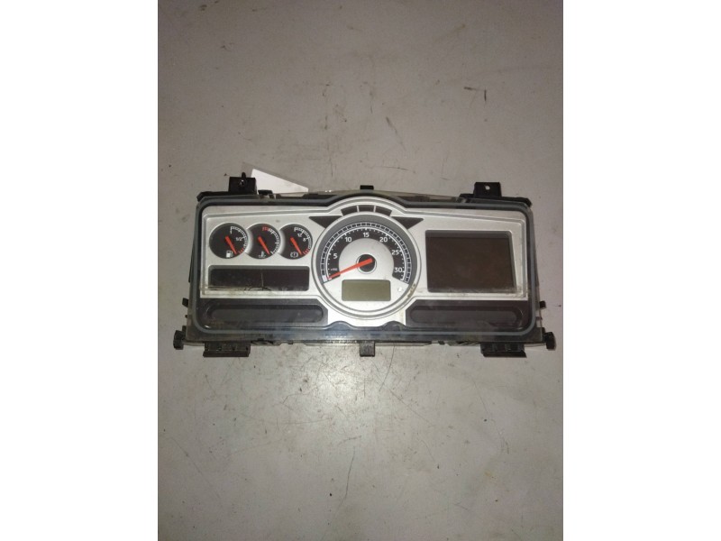 Recambio de cuadro instrumentos para renault magnum ab 2005 12.8 diesel referencia OEM IAM 7421843952  