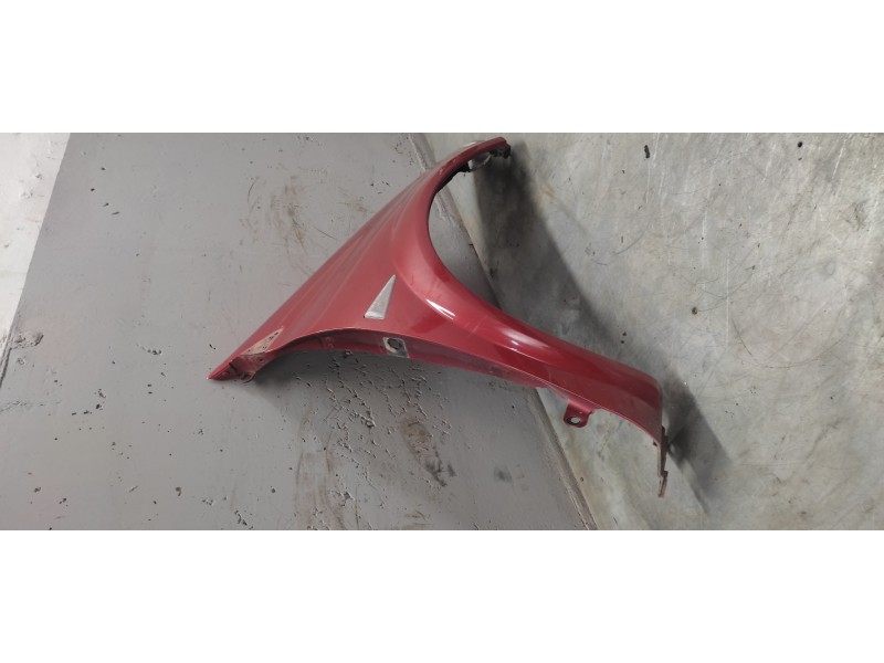 Recambio de aleta delantera derecha para renault megane ii berlina 5p confort authentique referencia OEM IAM   