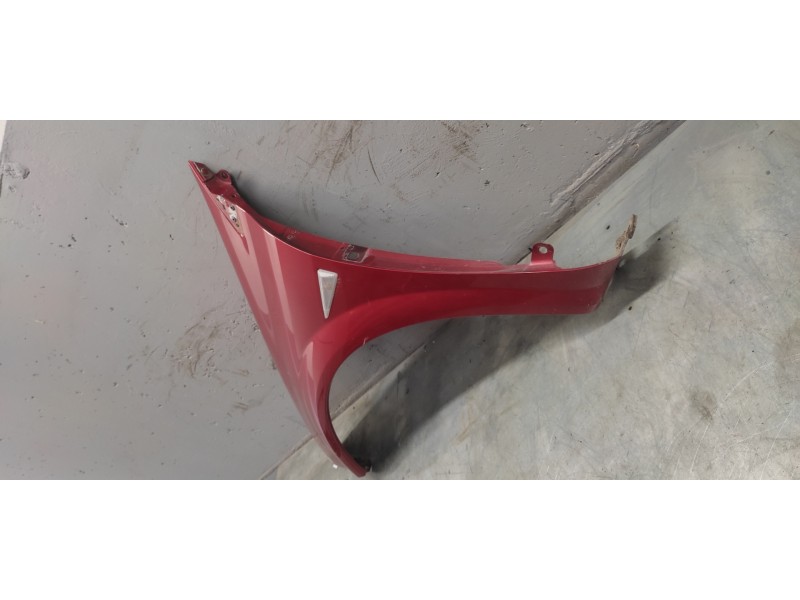 Recambio de aleta delantera izquierda para renault megane ii berlina 5p confort authentique referencia OEM IAM   