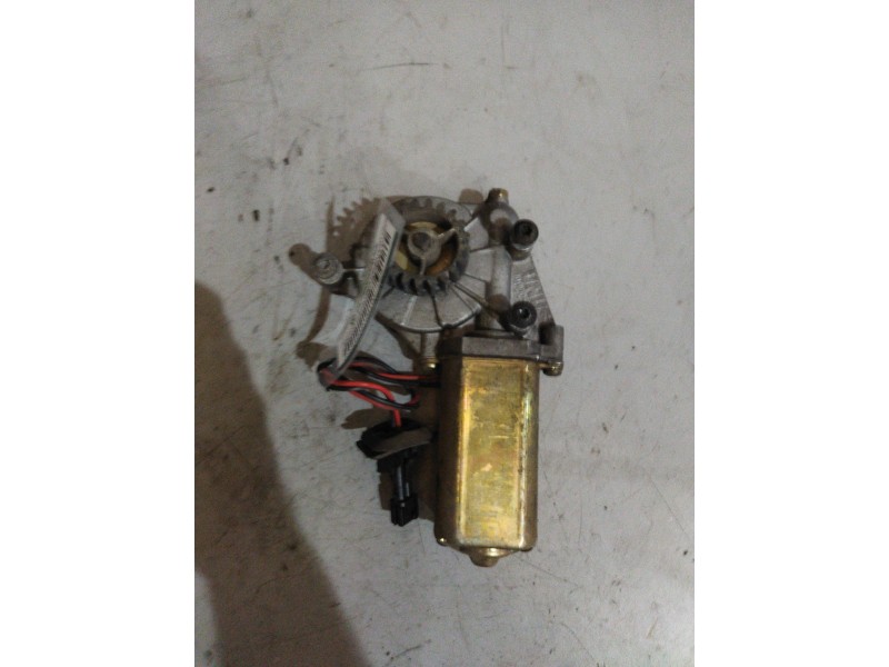 Recambio de motor elevalunas delantero derecho para renault hd 340.18 / 26 premium e2 referencia OEM IAM   