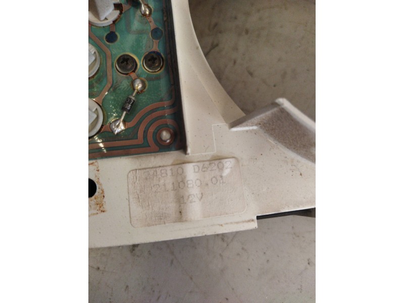 Recambio de cuadro instrumentos para nissan eco - t 100.45/78 kw/e2 referencia OEM IAM 24810D6202 21108001 