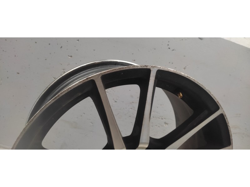 Recambio de juego llantas para volkswagen golf v berlina (1k1) conceptline (e) referencia OEM IAM  17 X 7.5J ET42 17´´-5 TORNILL