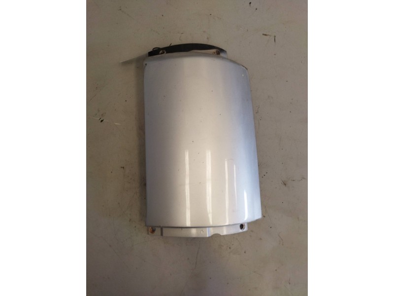 Recambio de deflector izquierdo para nissan trucks atleon 140 referencia OEM IAM 623819X000 623819X001 