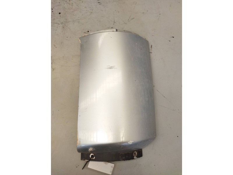 Recambio de deflector derecho para nissan trucks atleon 140 referencia OEM IAM 623809X000 623809X001 693809X002