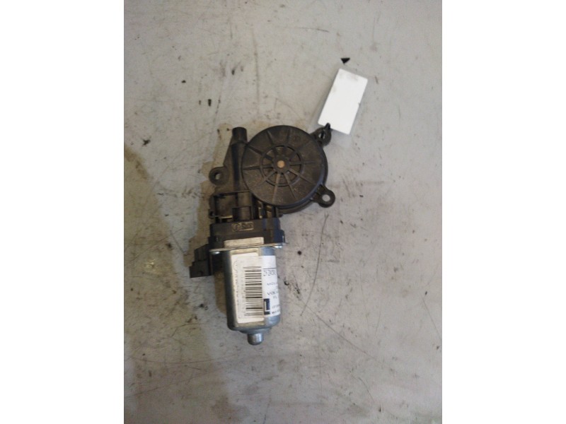 Recambio de motor elevalunas delantero izquierdo para renault midlum 4.2 diesel referencia OEM IAM 7484561612  