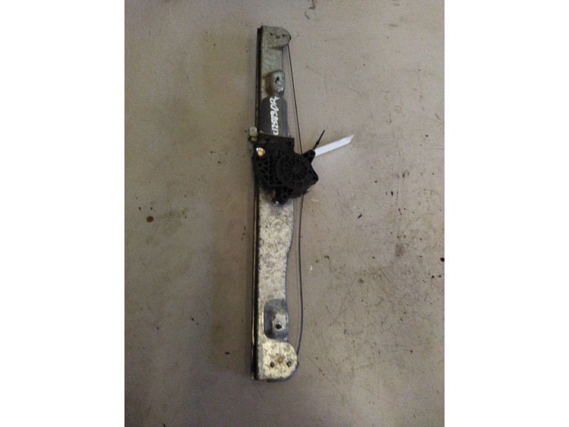 Recambio de elevalunas delantero derecho para nissan trucks atleon 140 referencia OEM IAM   