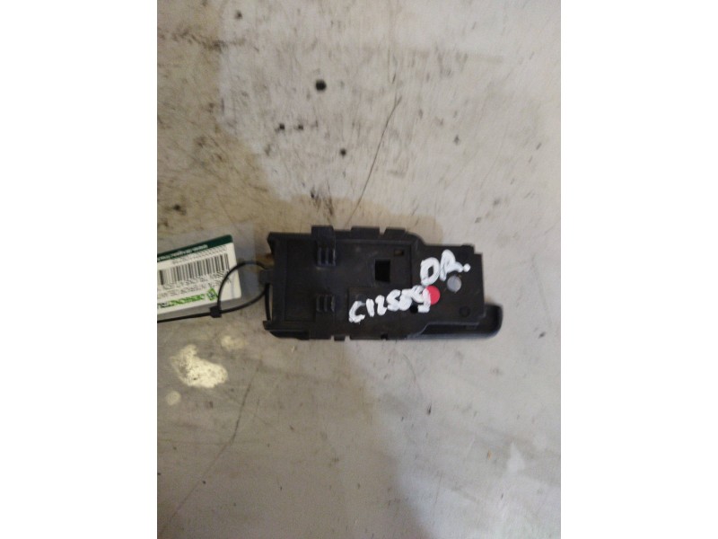 Recambio de maneta interior delantera derecha para nissan trucks atleon 140 referencia OEM IAM   