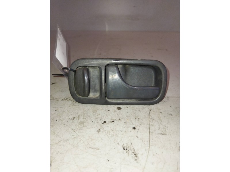 Recambio de maneta interior delantera izquierda para nissan trucks atleon 140 referencia OEM IAM   